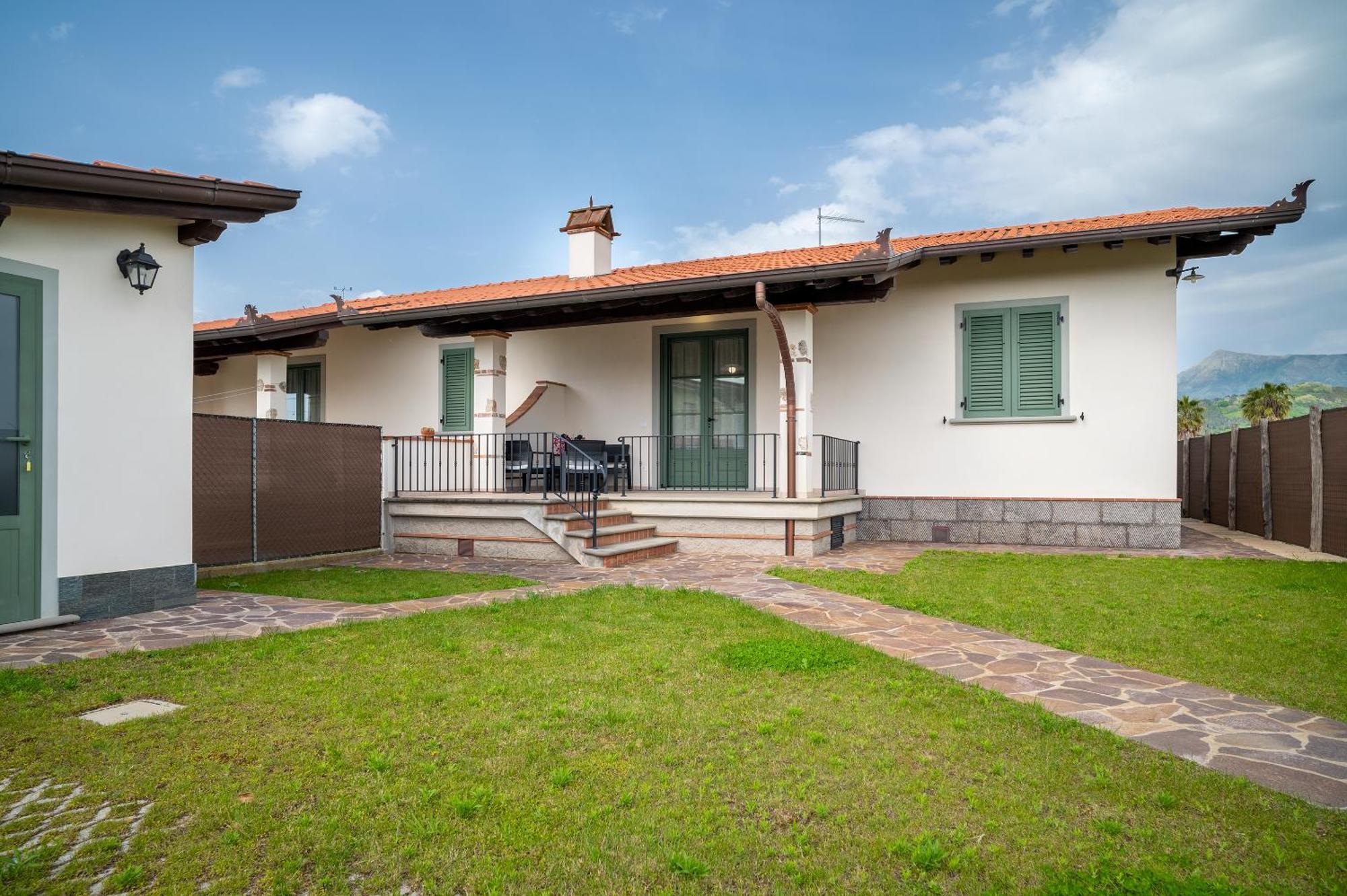 Casa Vacanze Dalla Ci Capezzano Pianore Extérieur photo